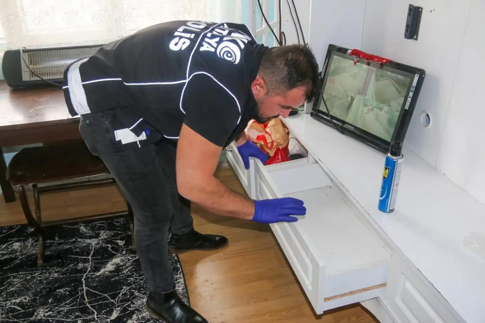 250 polisin katılımıyla film gibi uyuşturucu operasyonu