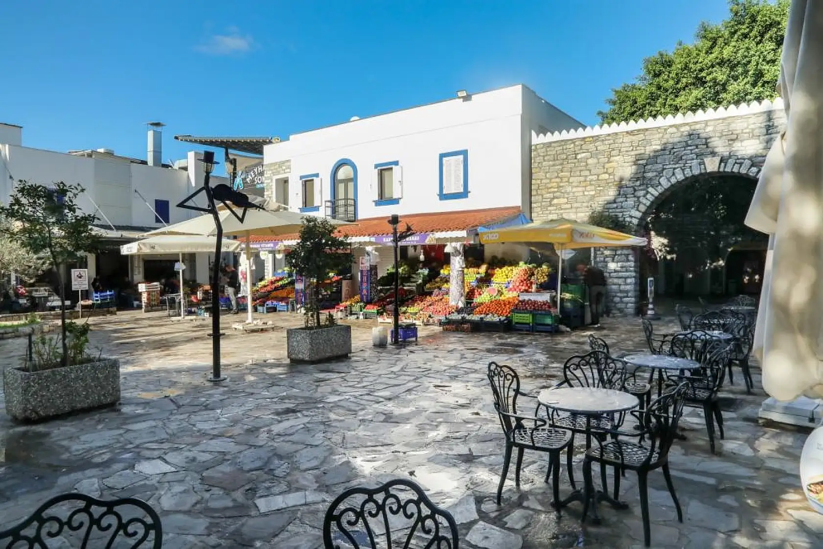 Gıda Çarşısı Özgün Yapısıyla Hizmet Veriyor