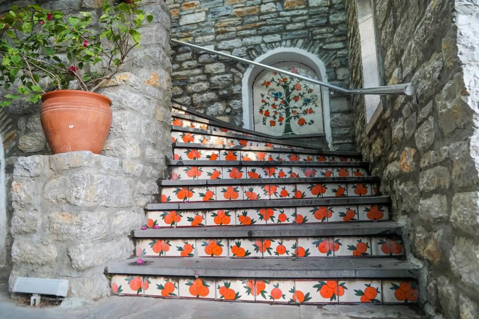 Gıda Çarşısı Özgün Yapısıyla Hizmet Veriyor