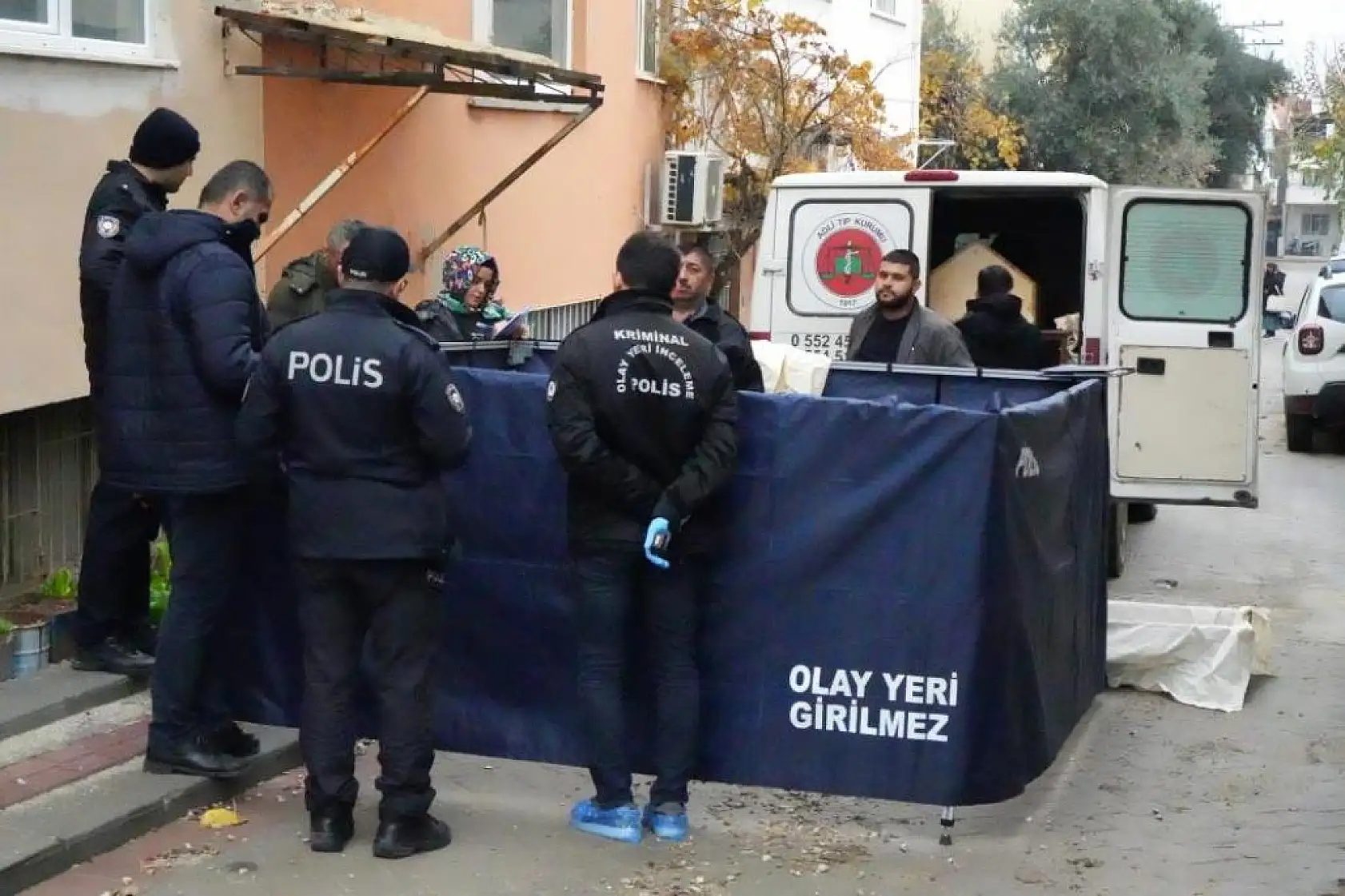 3. kattan düşen yaşlı adam hayatını kaybetti