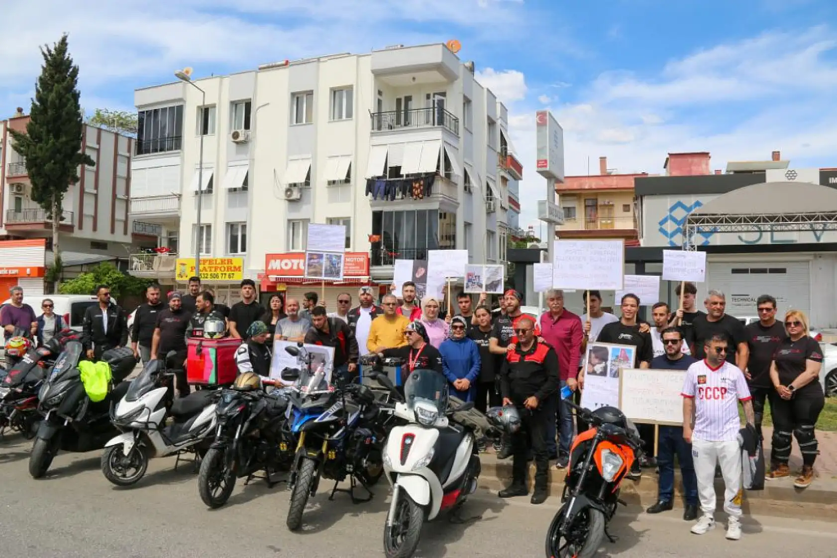 19 yaşındaki genci hayattan koparan kazayla ilgili vahim iddia: 'Yarış yapıyorlardı'
