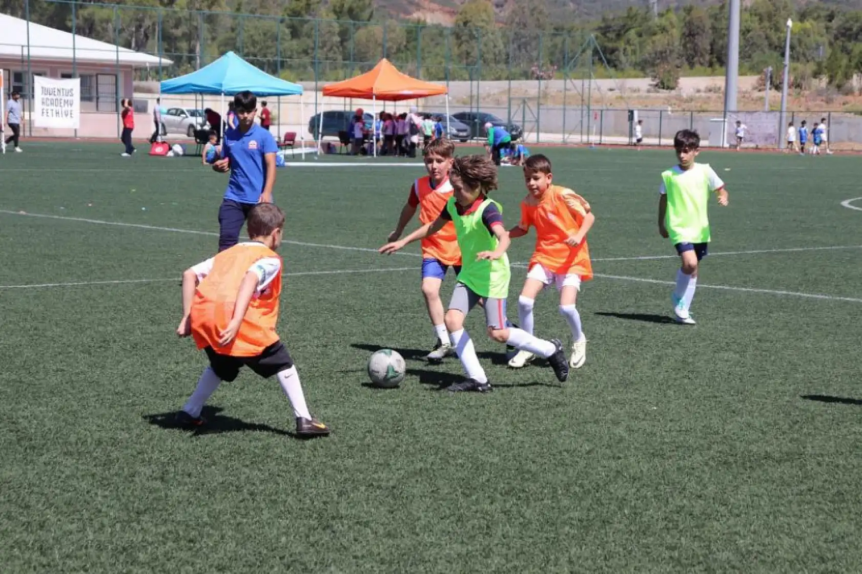 Fethiye'de spor temalı çocuk şenliği