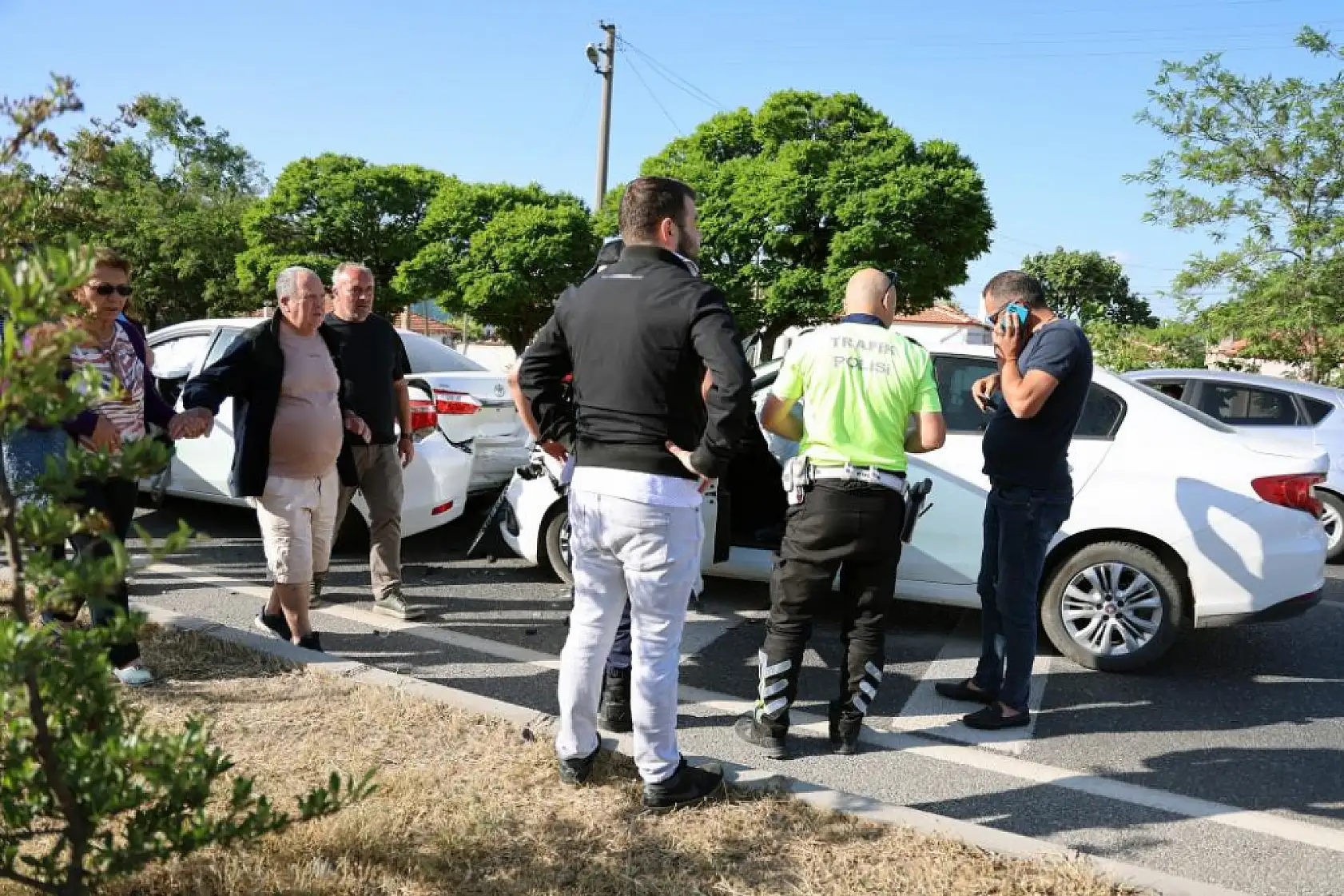 Muğla'da 4 aracın karıştığı zincirleme kaza