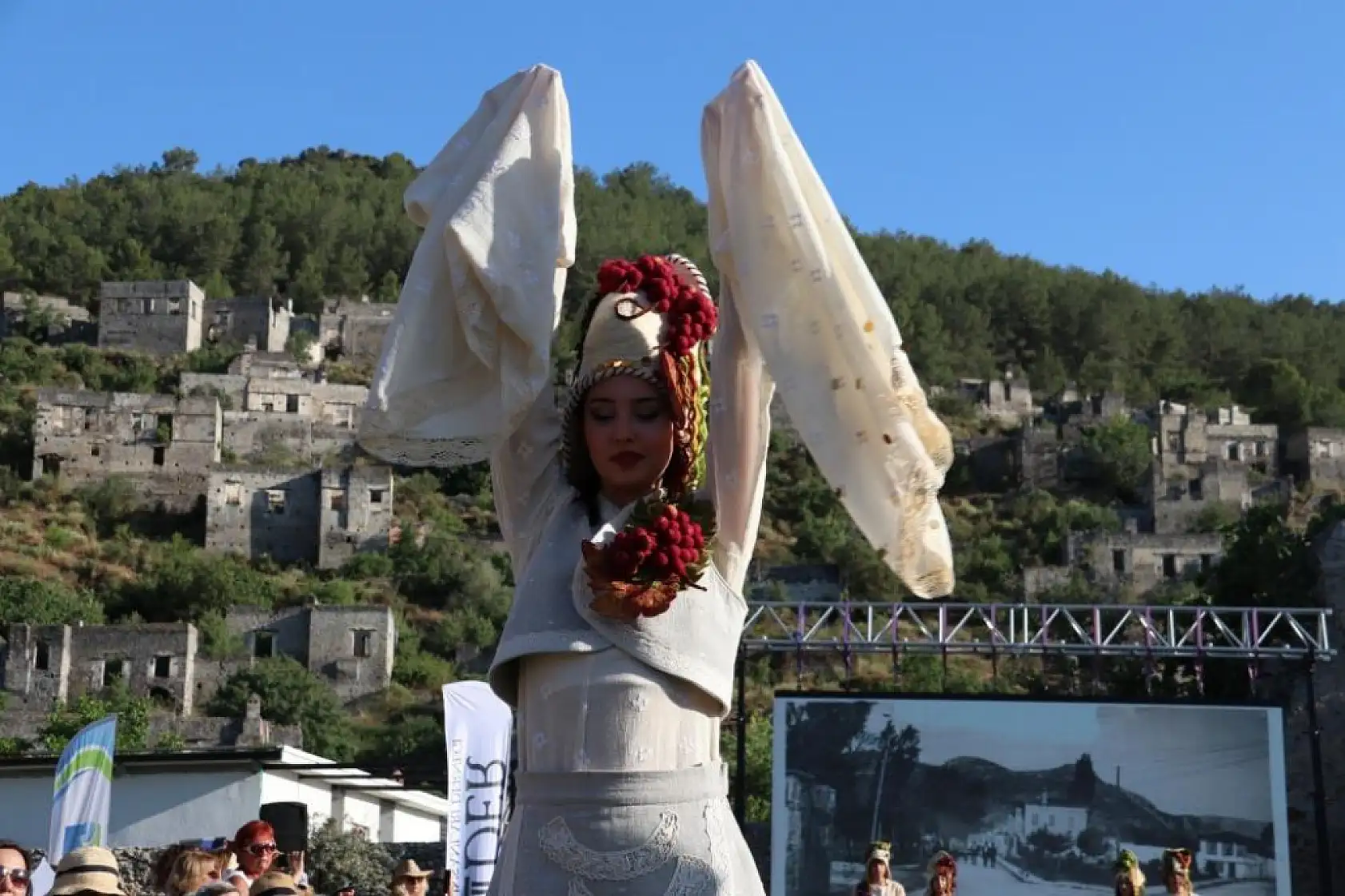 Fethiye'de geçmişin izleri günümüz modasıyla buluştu