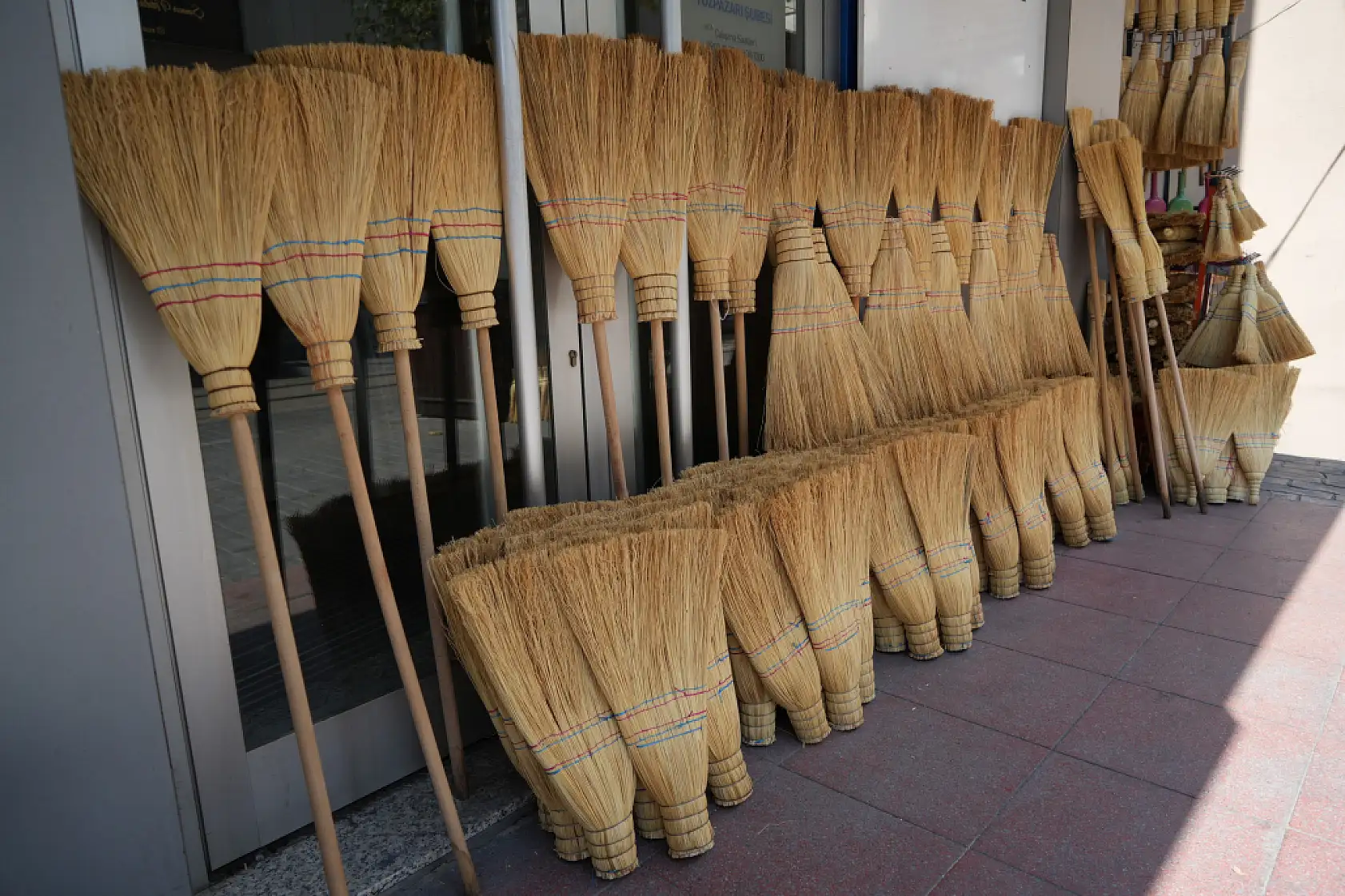 Kadınlar ondan vazgeçemiyor, en akıllı robotlara meydan okuyor