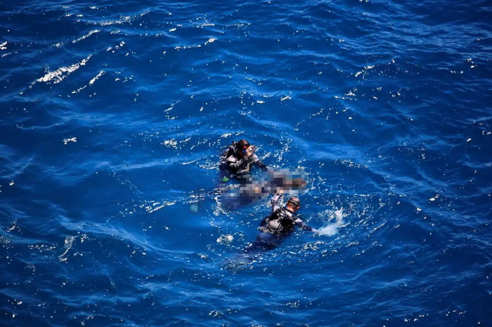 Sportif amaçlı dalış yapan dalgıçlar su altında ceset buldu