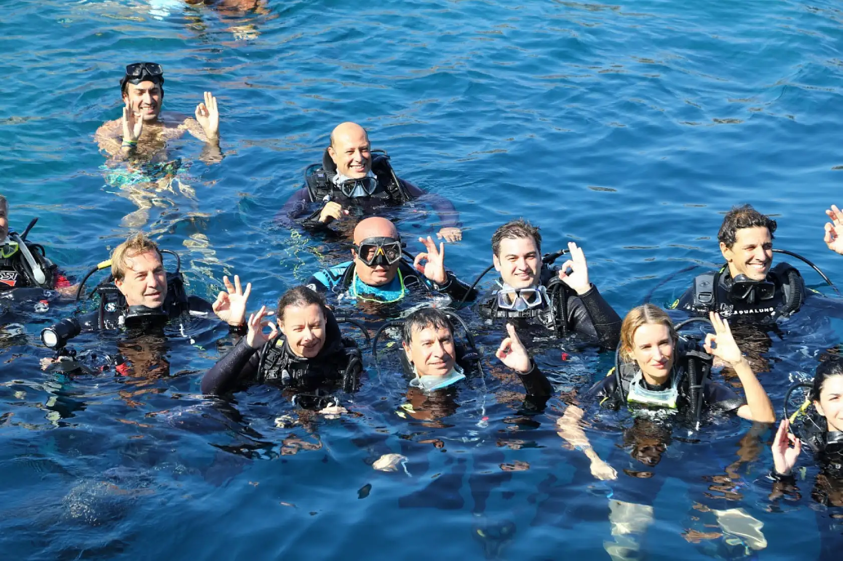 Bodrum'da denizin derinliklerinde sanat eserleri mavi sularla buluştu