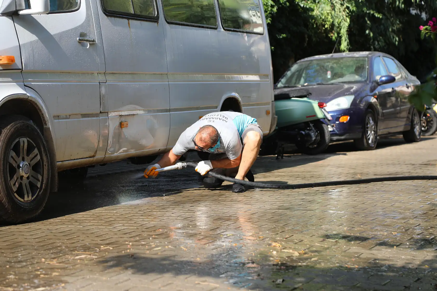 Marmaris Çıldır Mahallesi'nde temizlik çalışması gerçekleştirildi