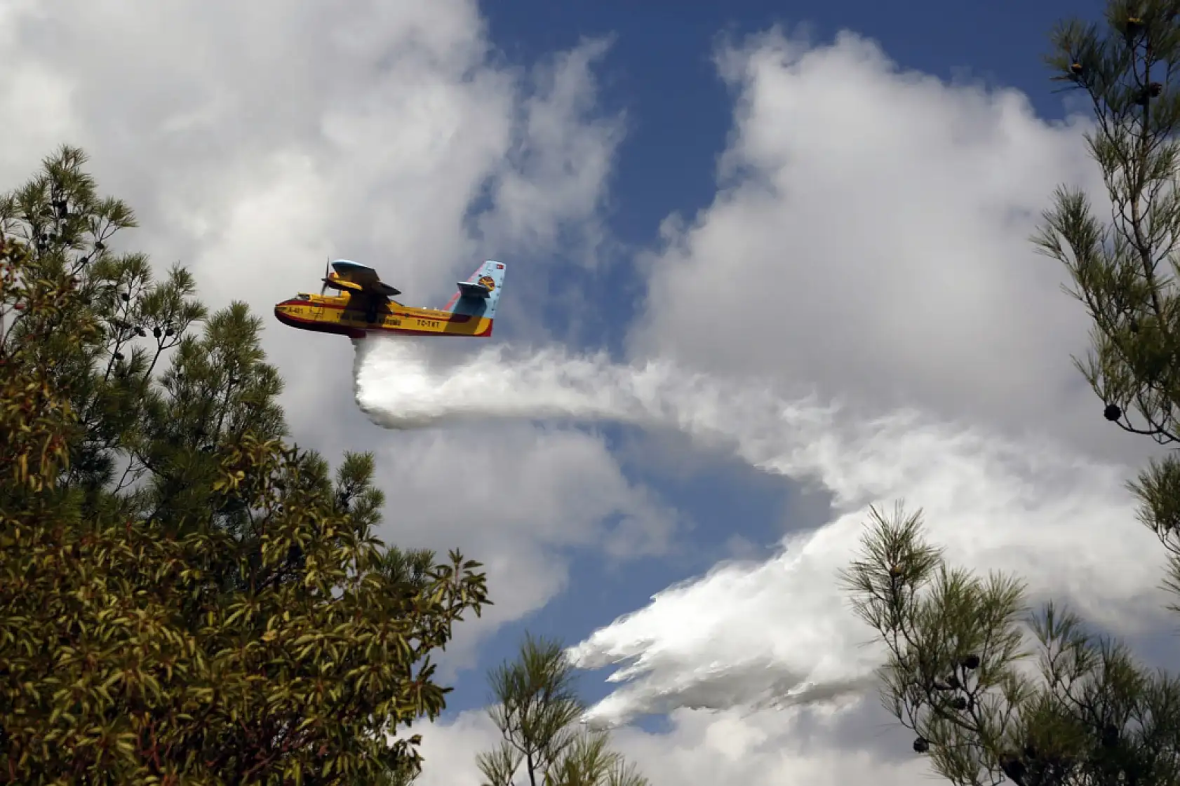 Menteşe yangını kısmen kontrol altında