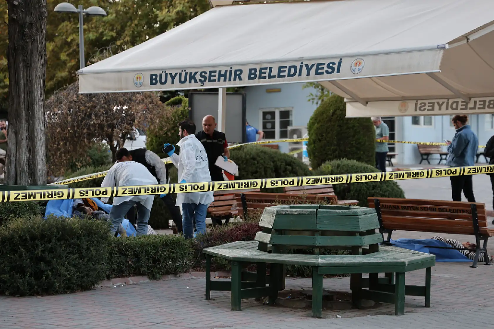 Anne ve kızlarını öldüren katil 'kirpi' yuvasında böyle yakalandı