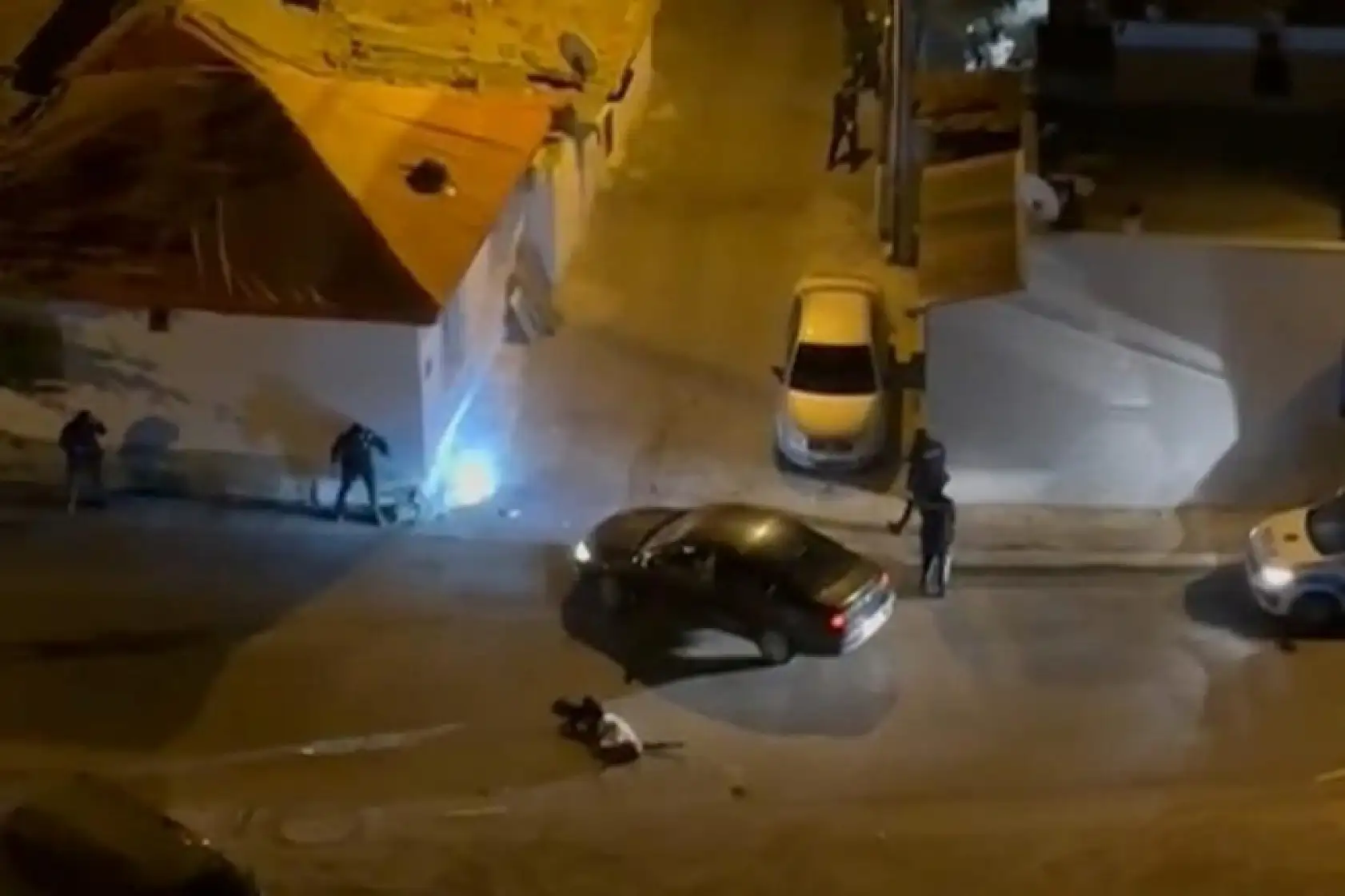 Sokak ortasında pompalı tüfekle yaralama