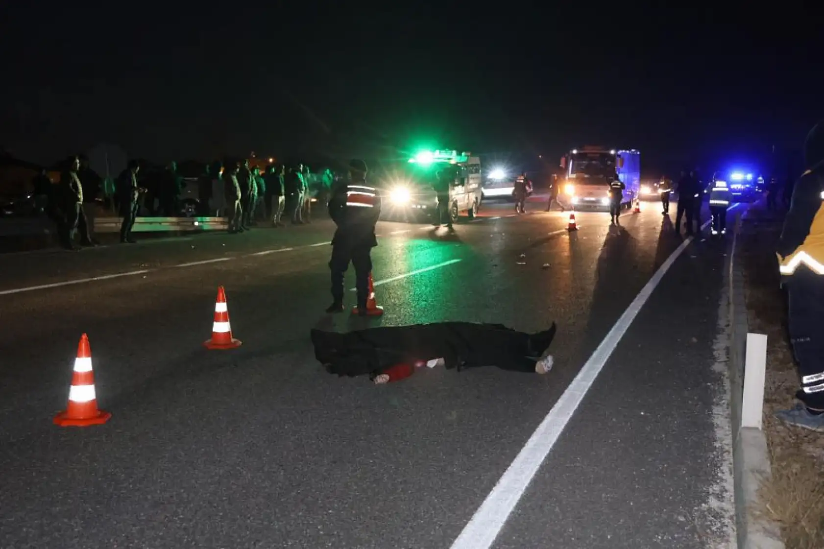 Otomobilin çarptığı genç kız hayatını kaybetti