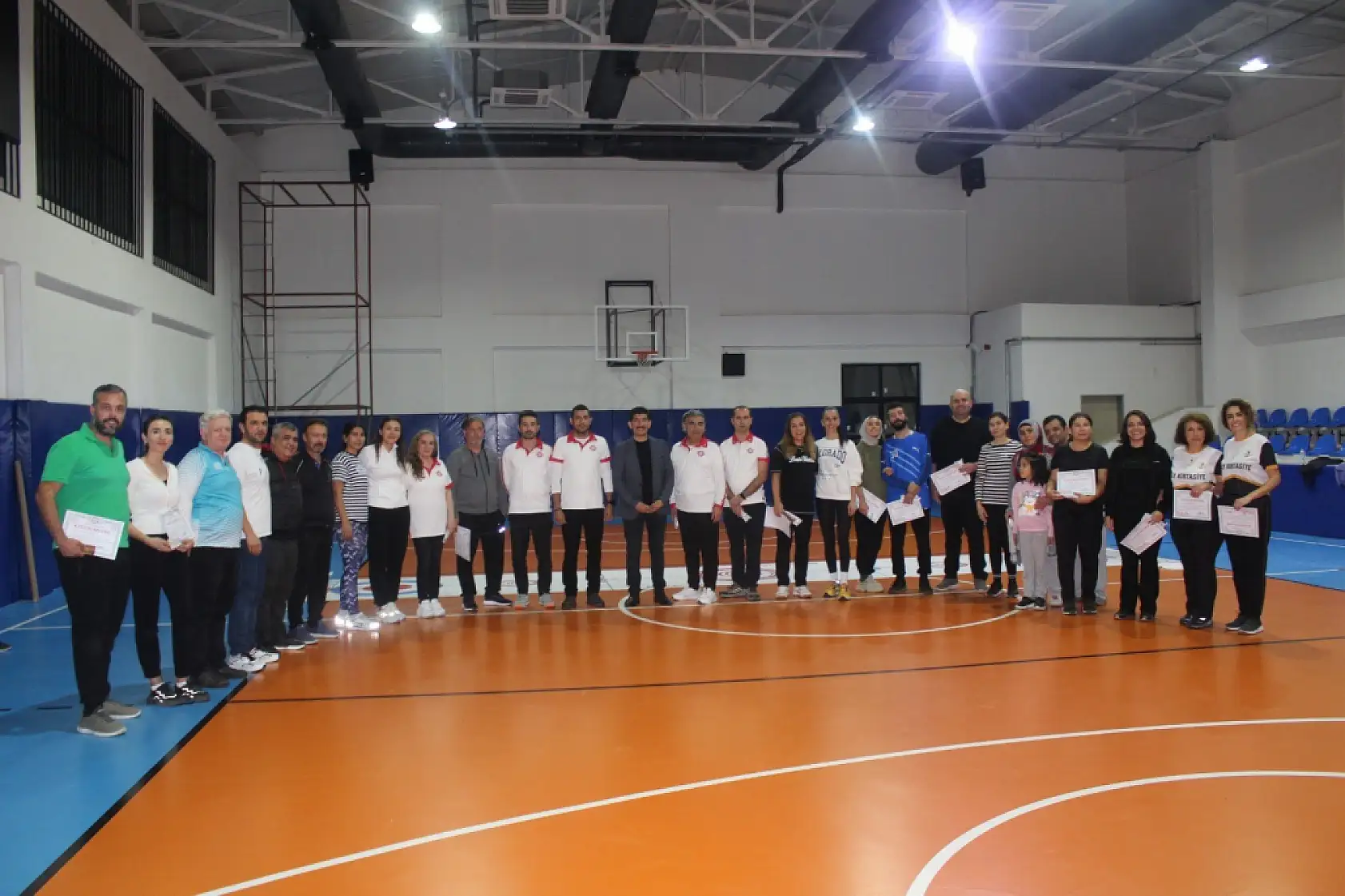 Köyceğiz'de öğretmenler Floorcurling turnuvasında yarıştı