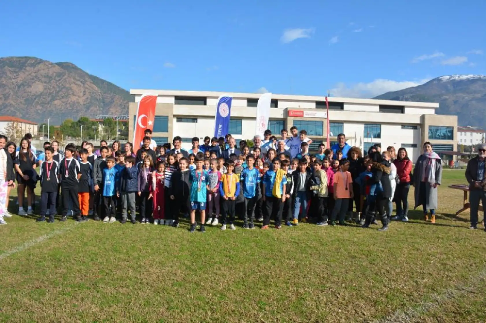 Köyceğiz'de Atatürk Yol Koşusu yarışmaları tamamlandı