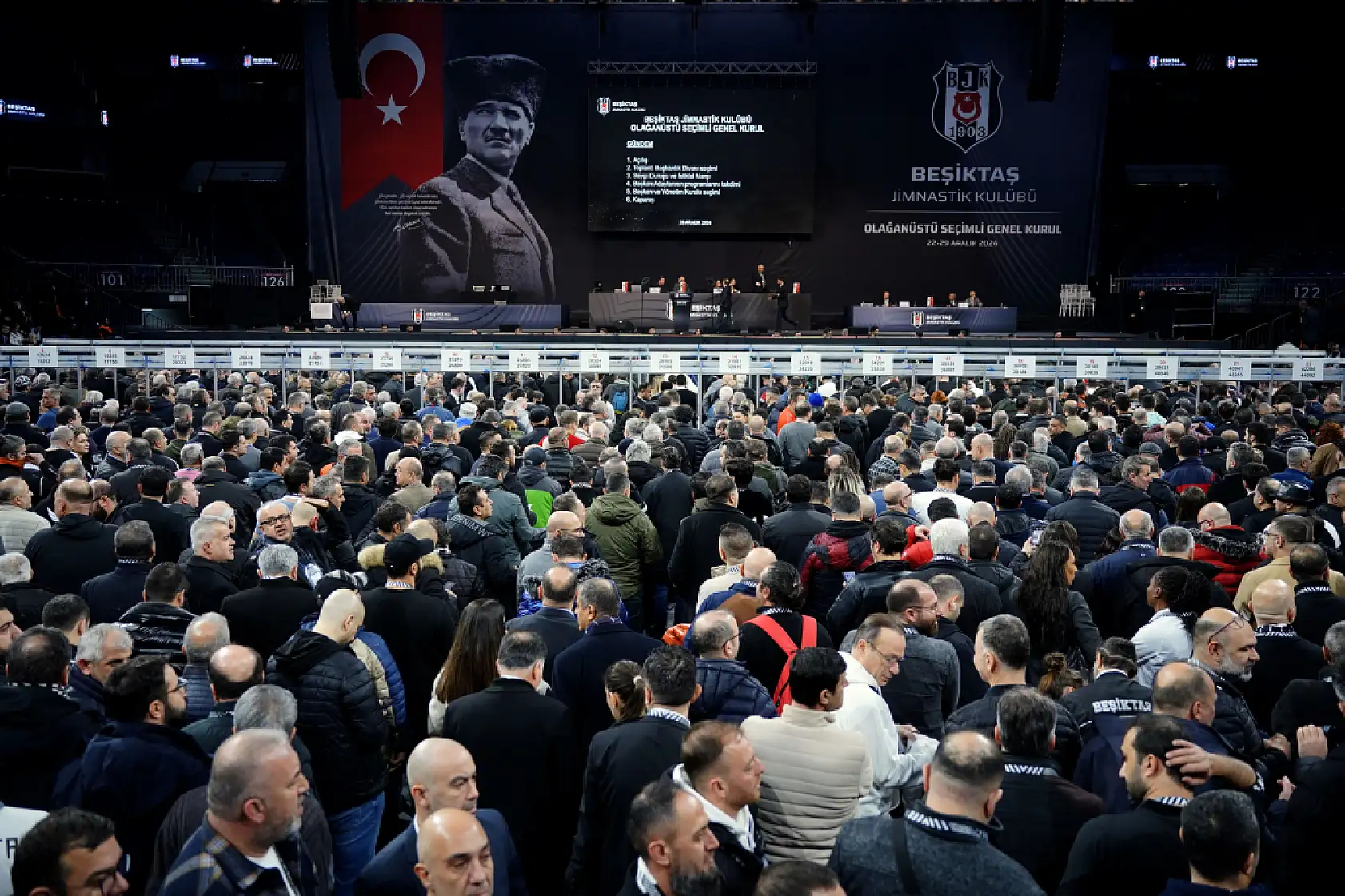 Beşiktaş'ta oy verme işlemi başladı