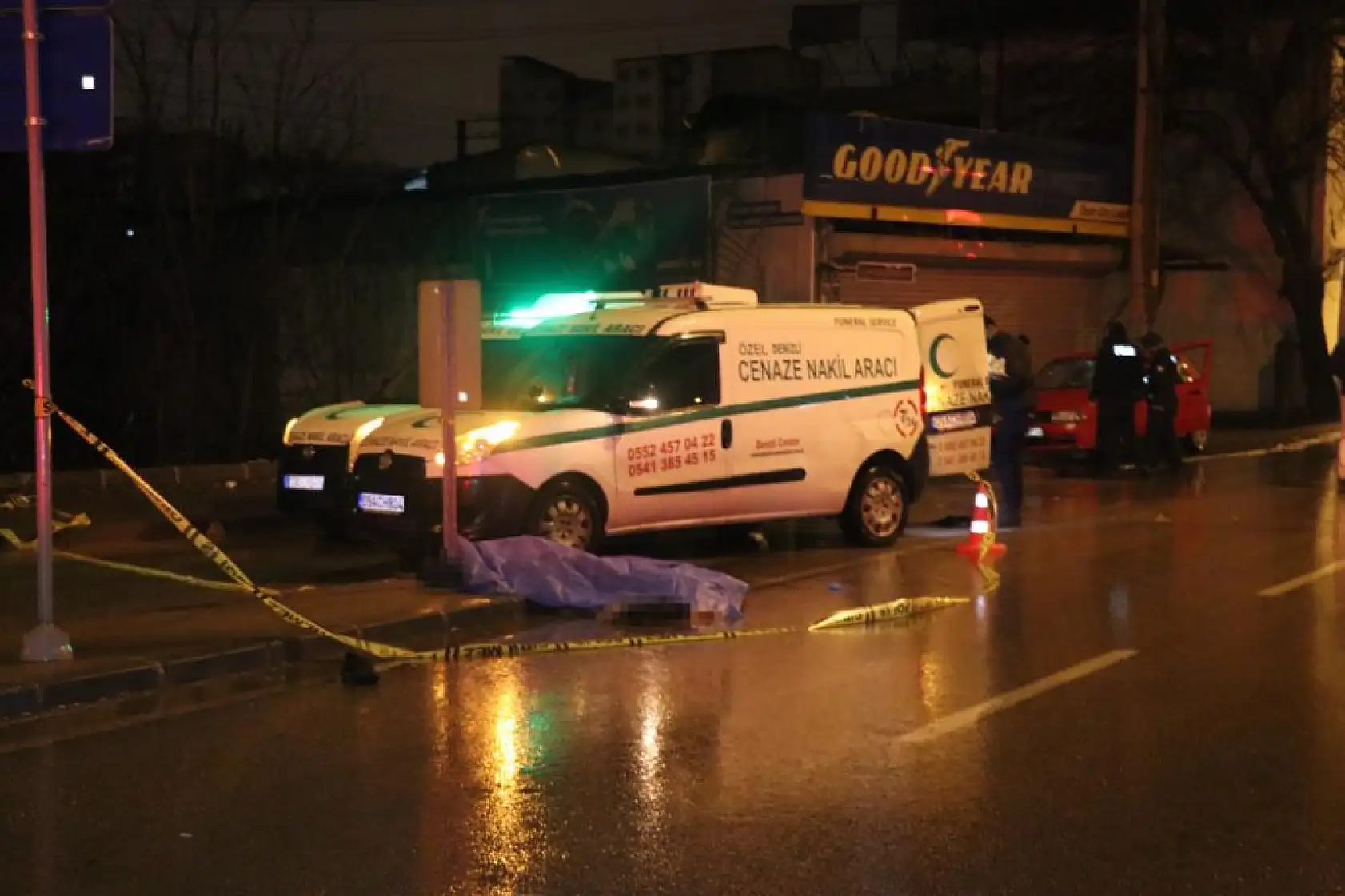 Alkollü sürücü, yolun karşısına geçmek isteyen adamı hayattan koparttı