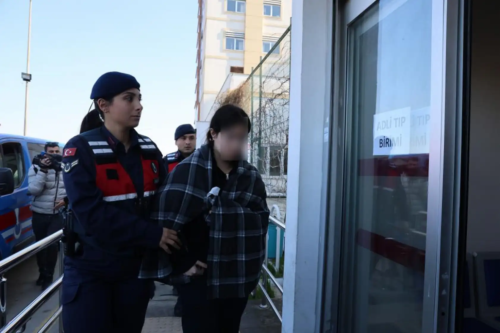 15 yaşındaki oğlunu öldürdüğü iddia edilen baba adliyeye sevk edildi