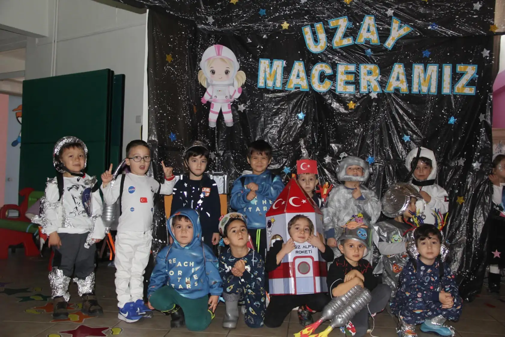 Muğla'da miniklerden 'Uzay Günü'ne büyük ilgi