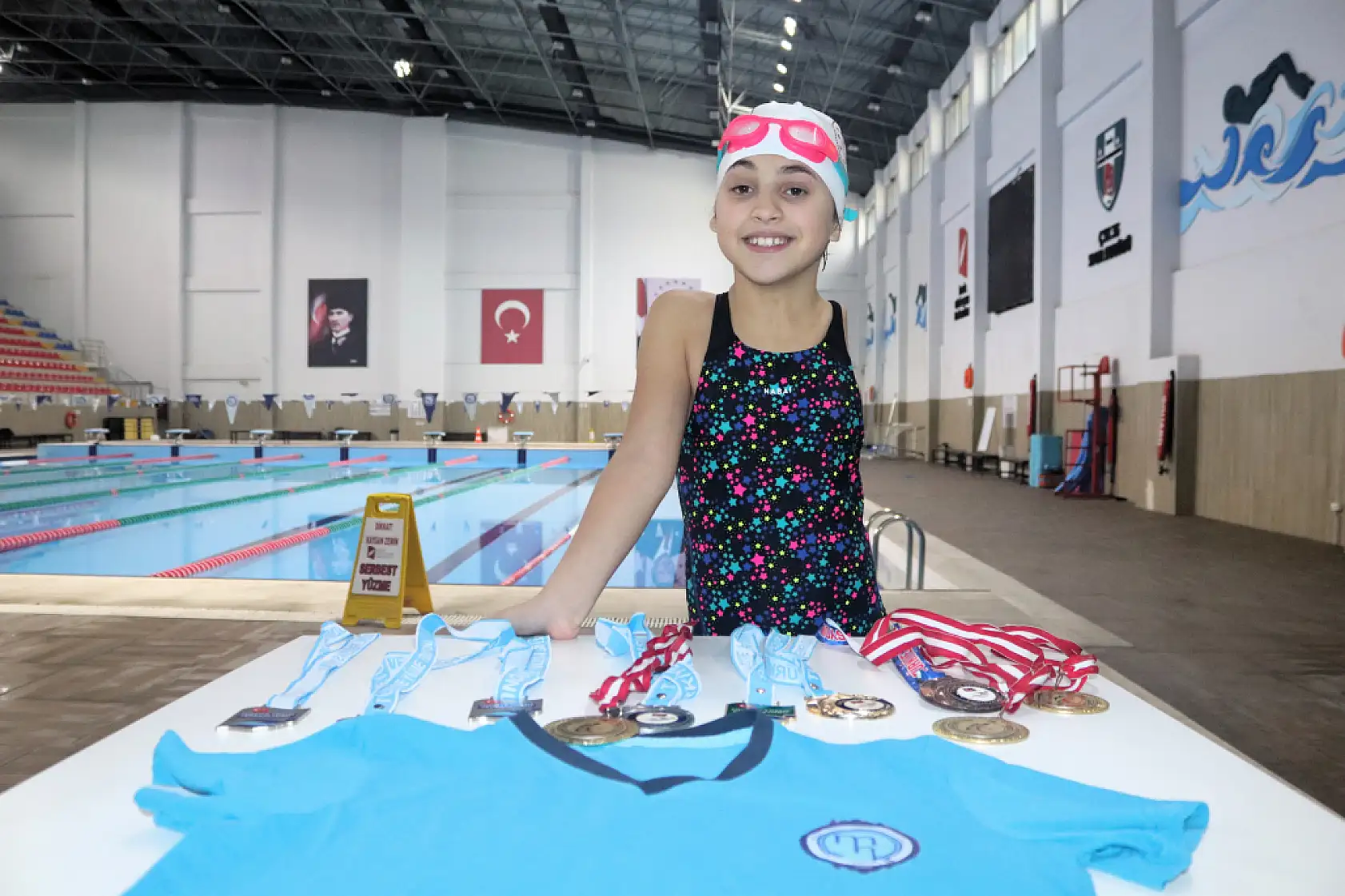 Doktorlar 'Spor yapamaz' dedi, paralimpik yüzücü Miray Türkiye şampiyonu oldu