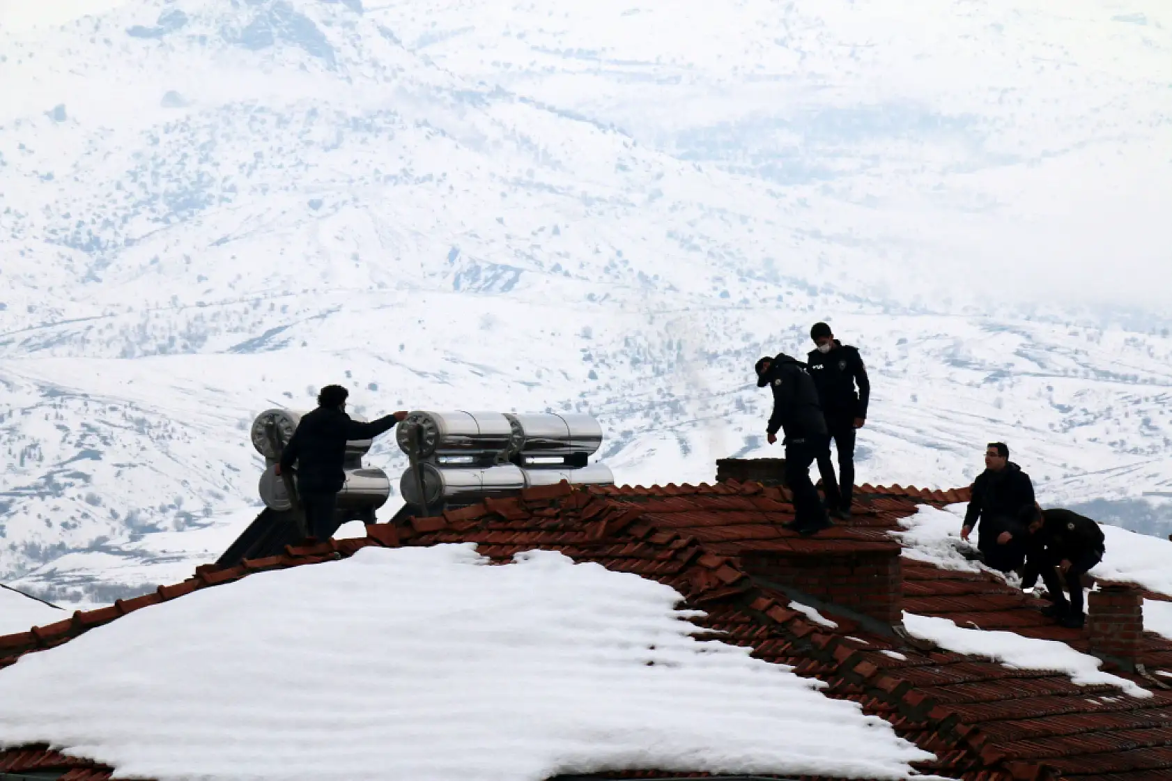 Türkiye'de çıkmadığı çatı kalmadı: 231'inci intihar teşebbüsünü Alanya'da yaptı