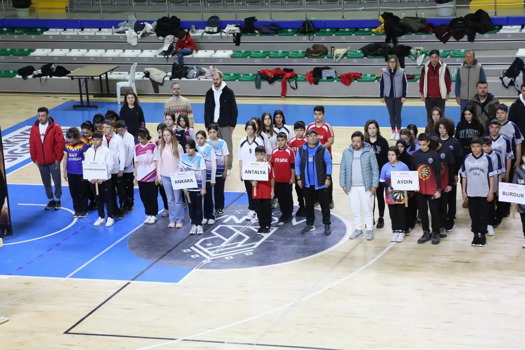 Menteşe'de yıldızlar dart grup birinciliği heyecanı başladı