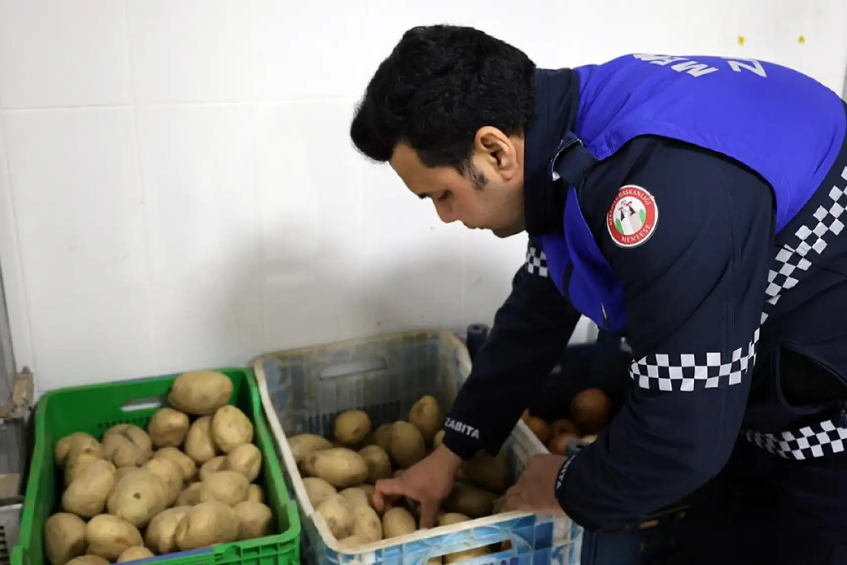 Menteşe'de yangın ve gıda denetimleri devam ediyor
