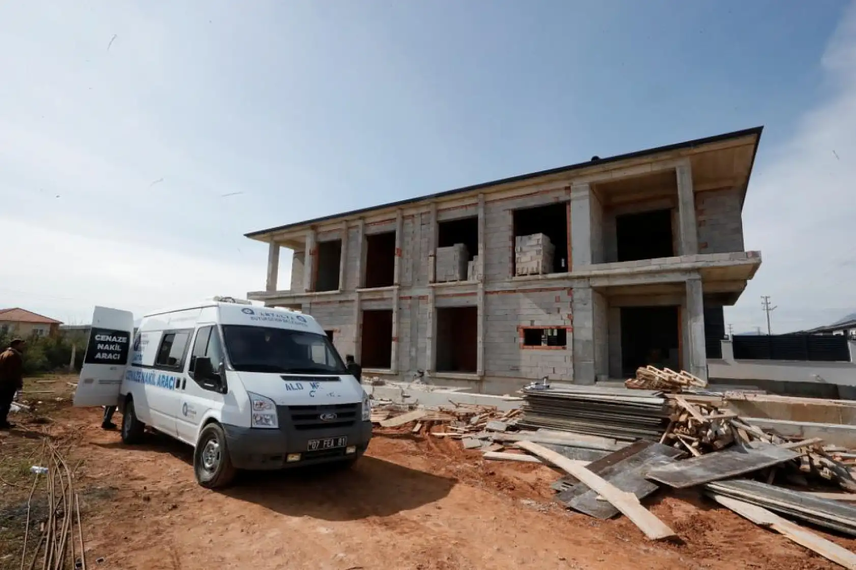 İnşaatta korkunç kaza: Çatıdan düşen usta hayatını kaybetti