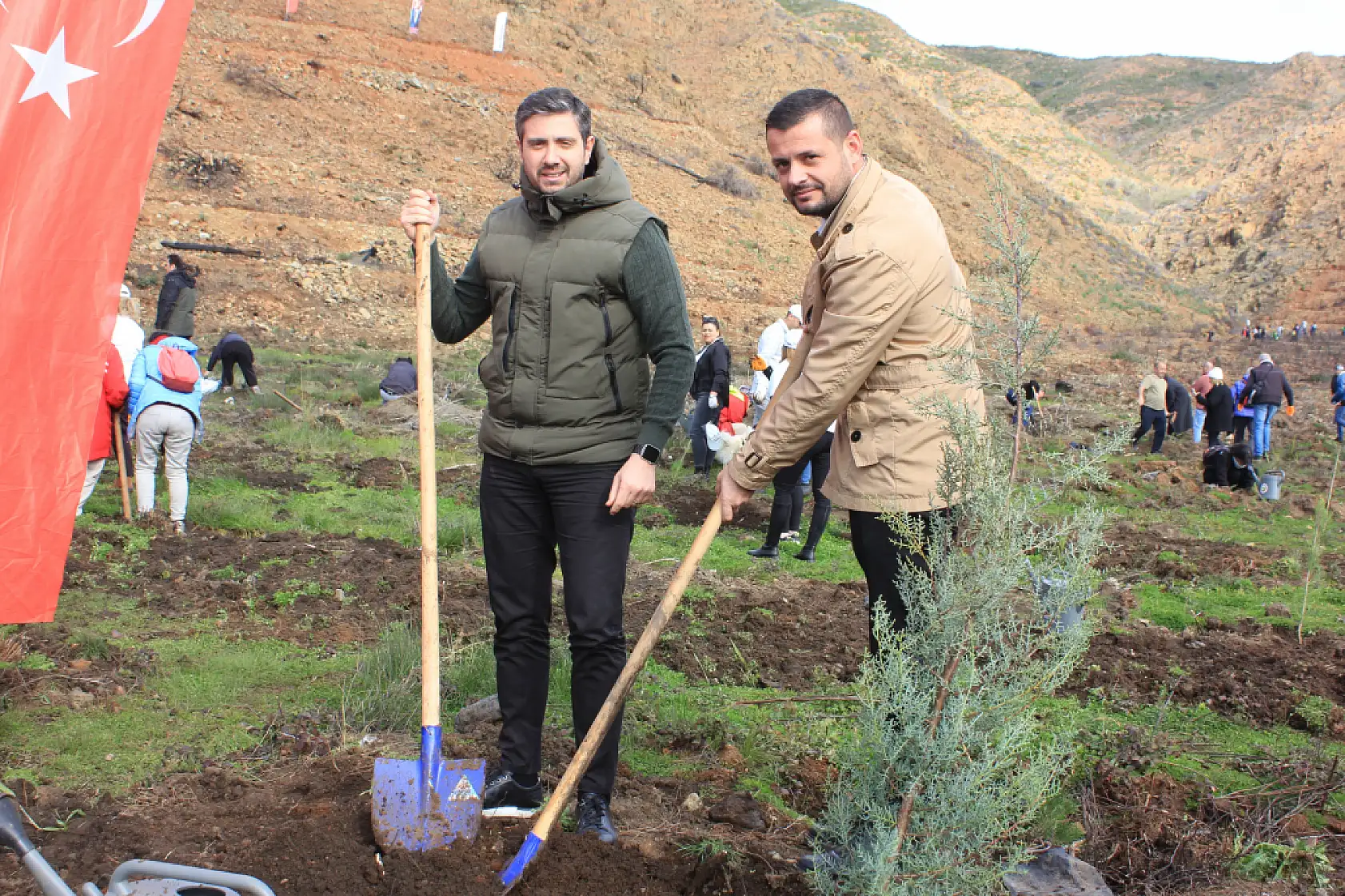 Marmaris Gölge Koyu'nda ağaçlandırma çalışması başladı