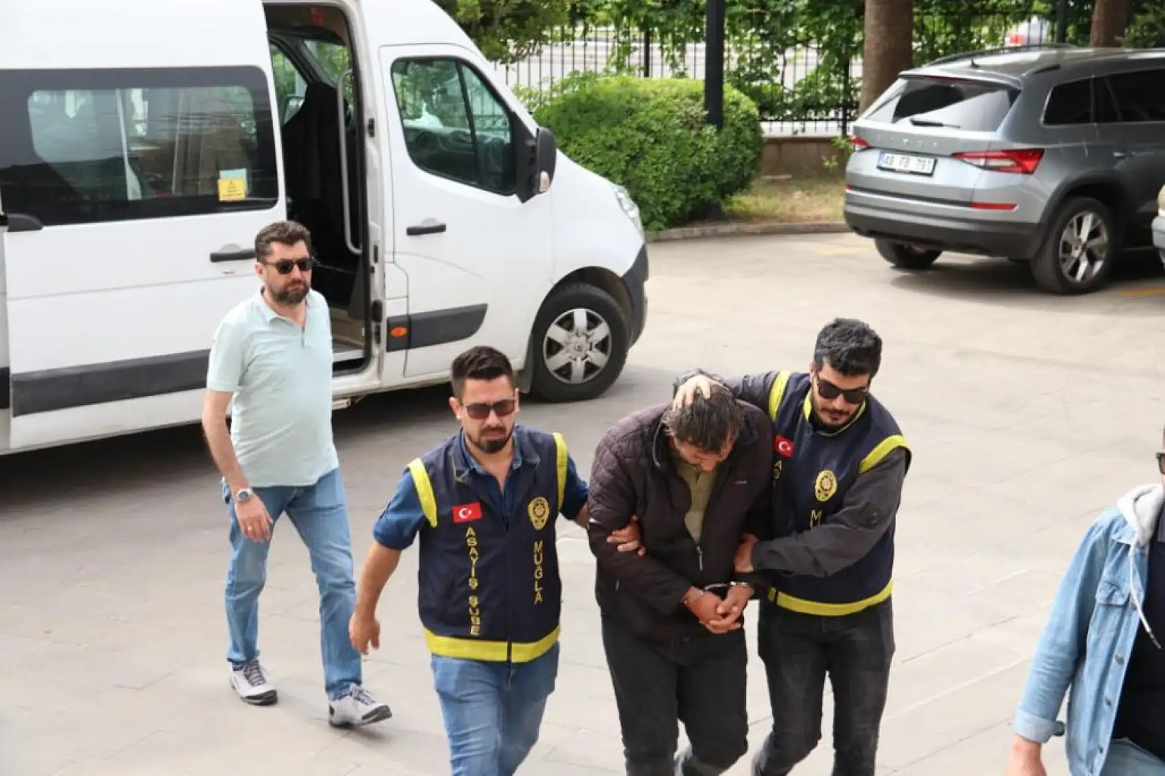 Seydikemer'deki kan donduran cinayet! Sanıklar hakim karşısına çıktı