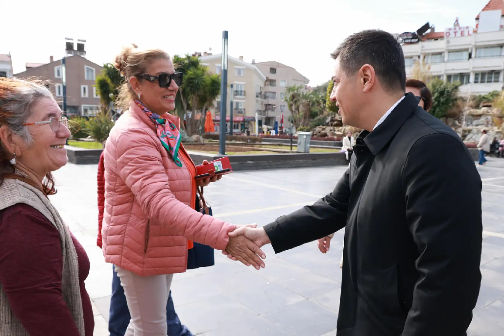 Marmaris'te Sevgililer Günü için özel fotoğraf panosu kuruldu