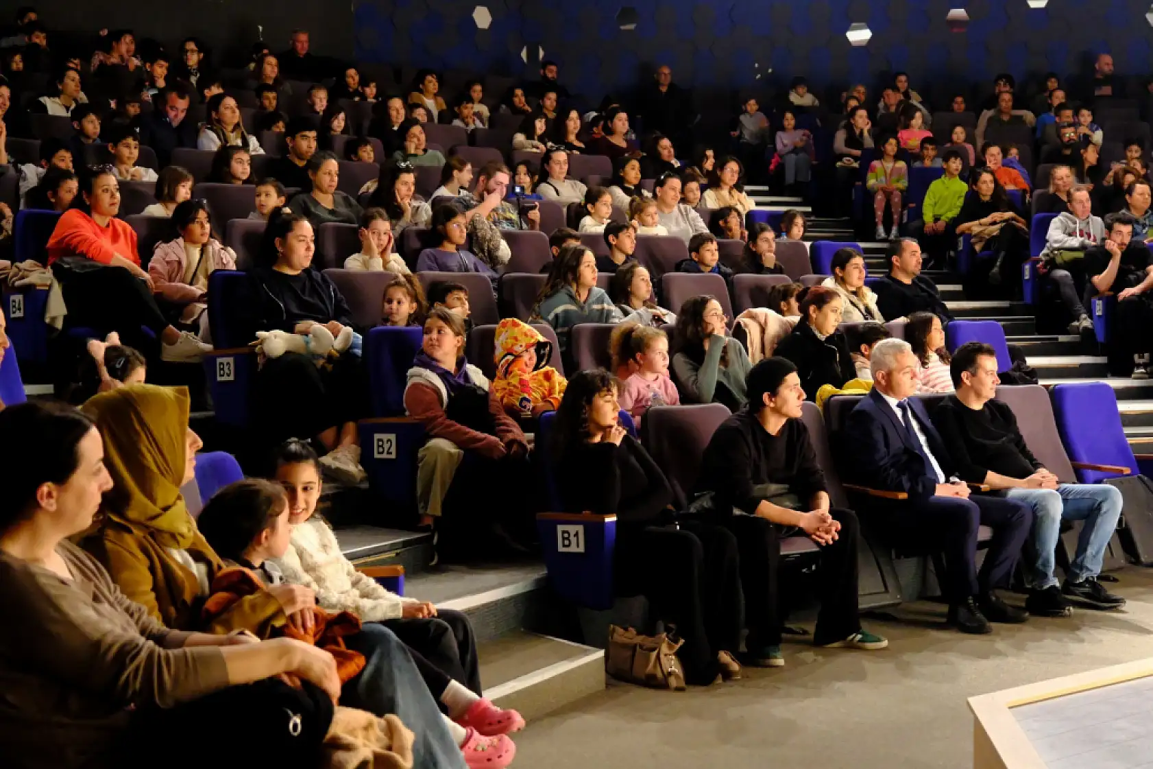 Bodrum'daki tiyatro oyununa yoğun ilgi