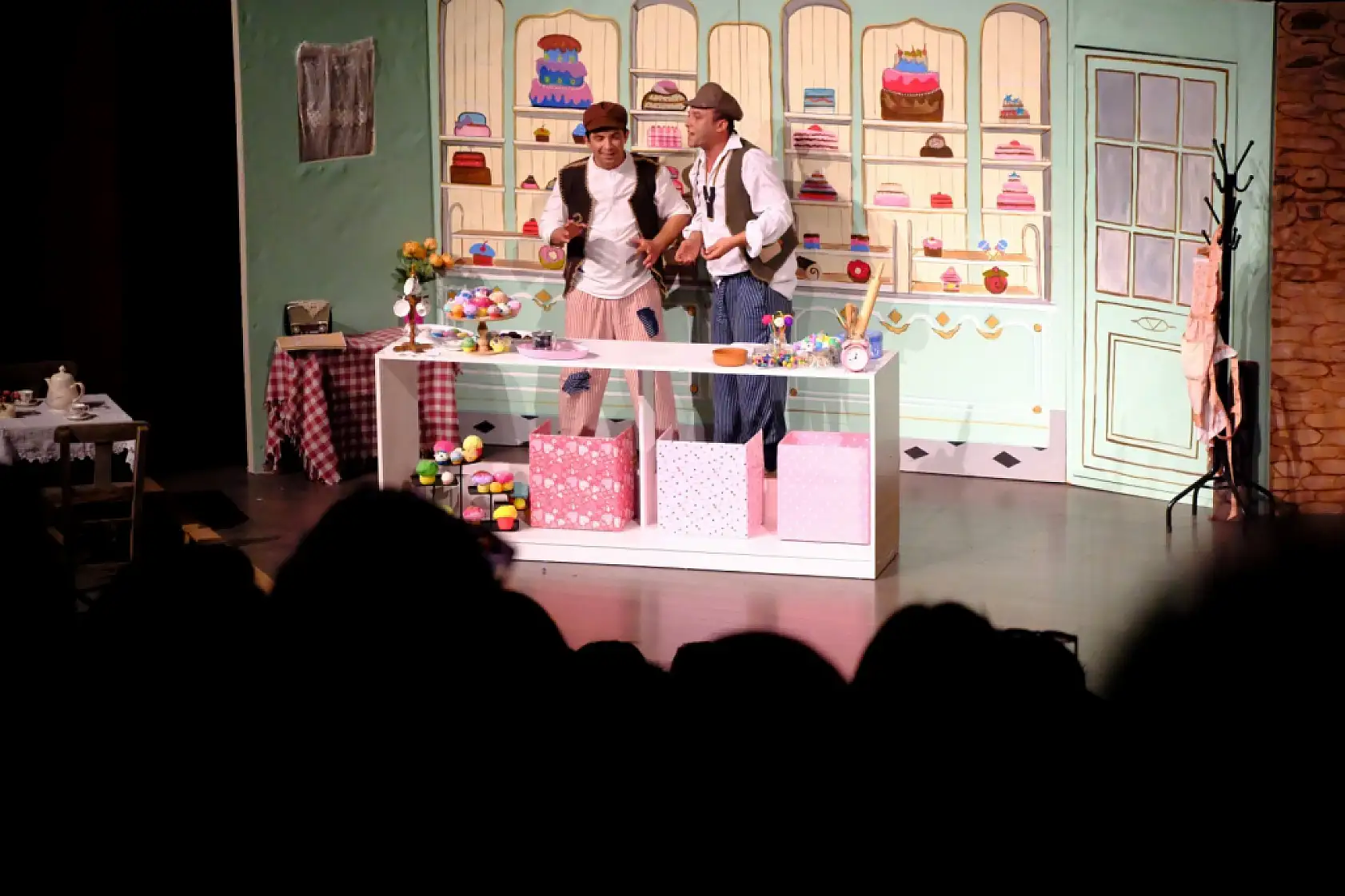 Bodrum'daki tiyatro oyununa yoğun ilgi