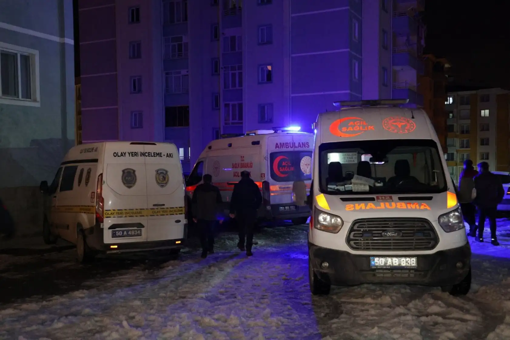 Eski nişanlısını öldürüp intihar etti