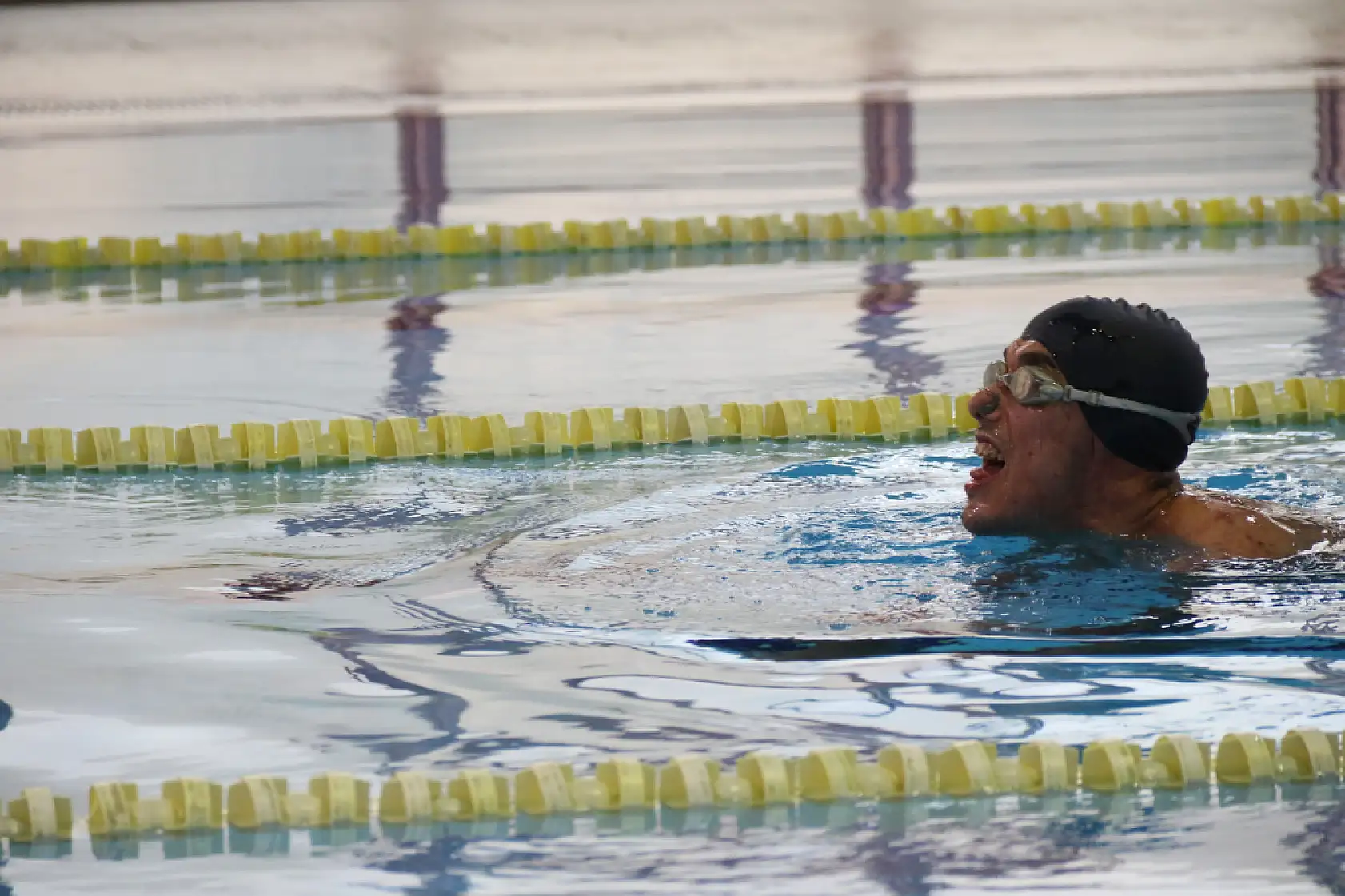 57 yaşındaki fedakar anne, 21 yıldır oğluyla engelleri aşıp onu şampiyonluklara taşıyor