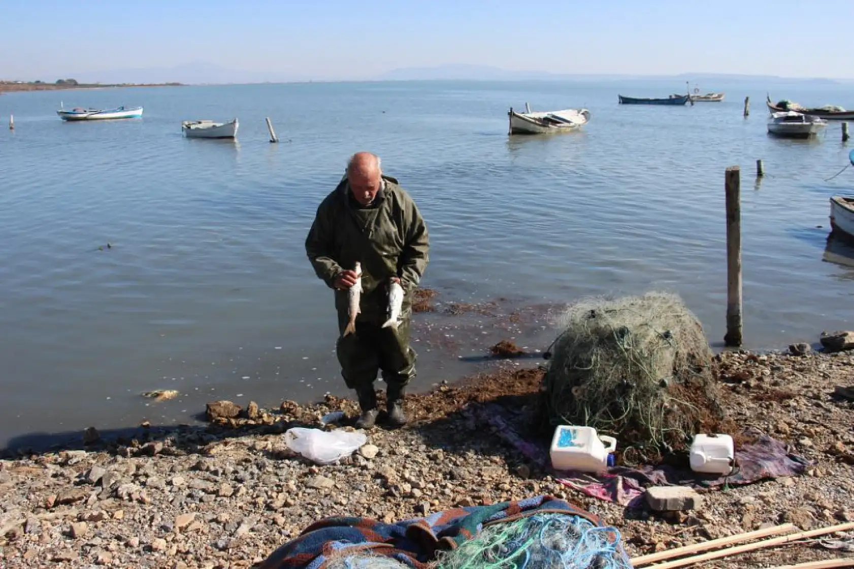 Günlerdir etkili olan fırtına balıkçıları olumsuz etkiledi