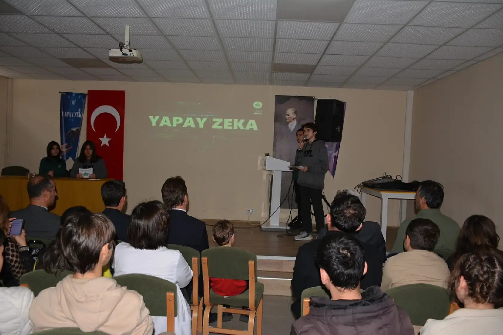 Lise öğrencileri yapay zekaya dikkat çekti