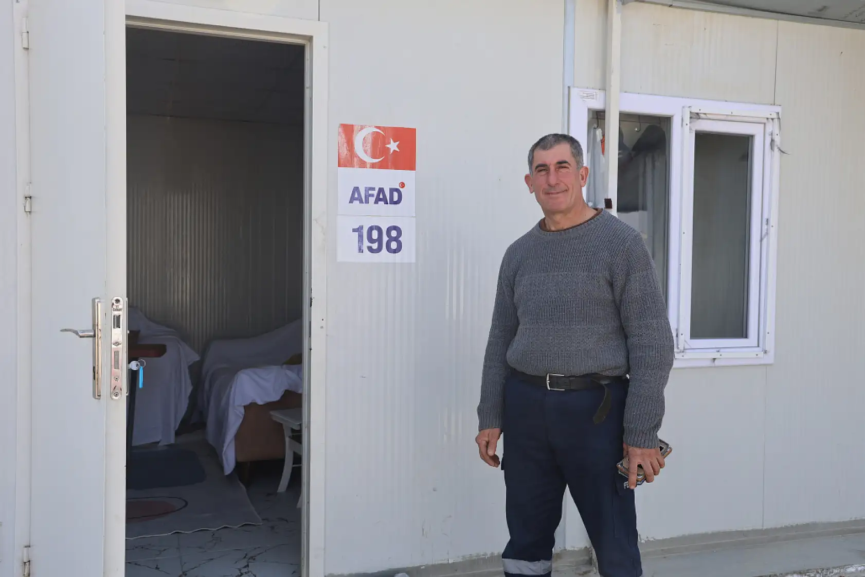 2 yıldır yaşadığı mağaradan konteynere taşınan adam, 'Mağaradayken konteynerden daha huzurluydum'