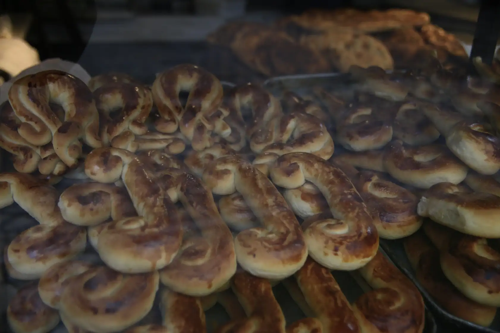 92 yıllık gelenek...İftariyelik tabanca, kılıç, testi ve telefon