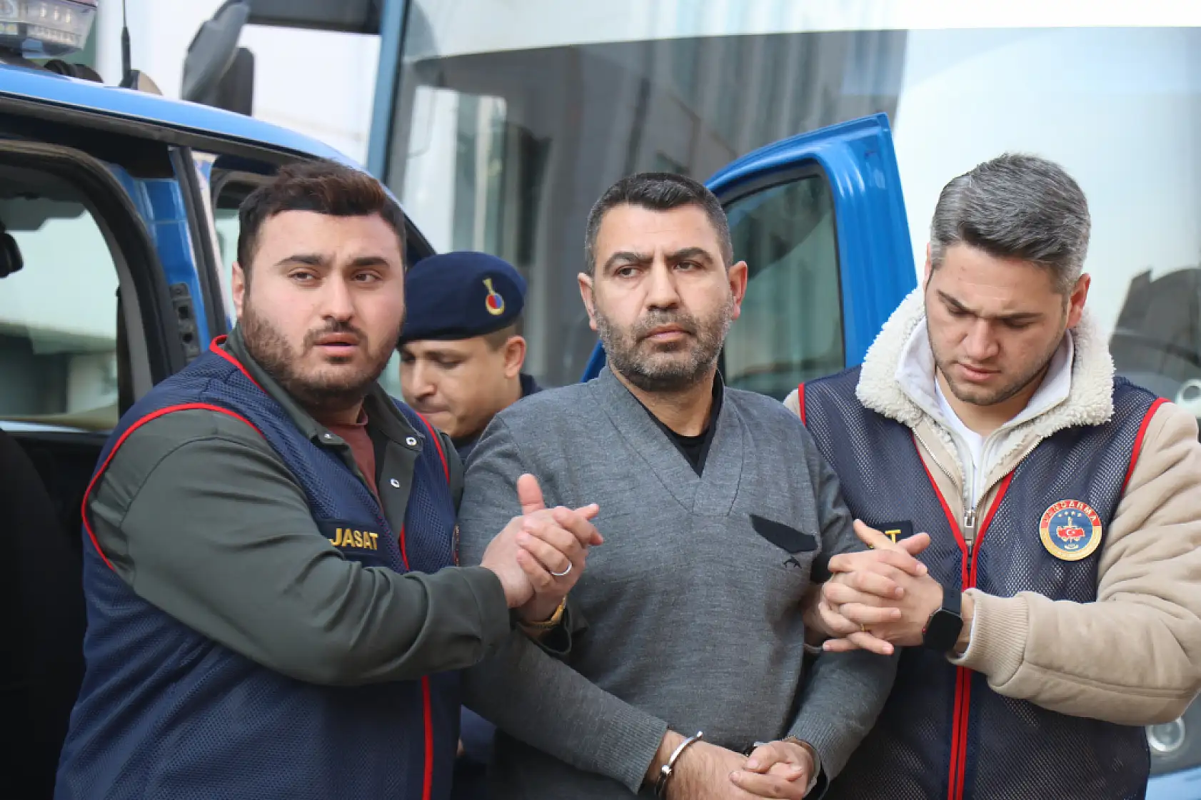 'MİT'çiyim, burada çalışmam gerekiyor' diyerek kendisini işe aldırdı, çok sayıda üst düzey kişiyi dolandırdı