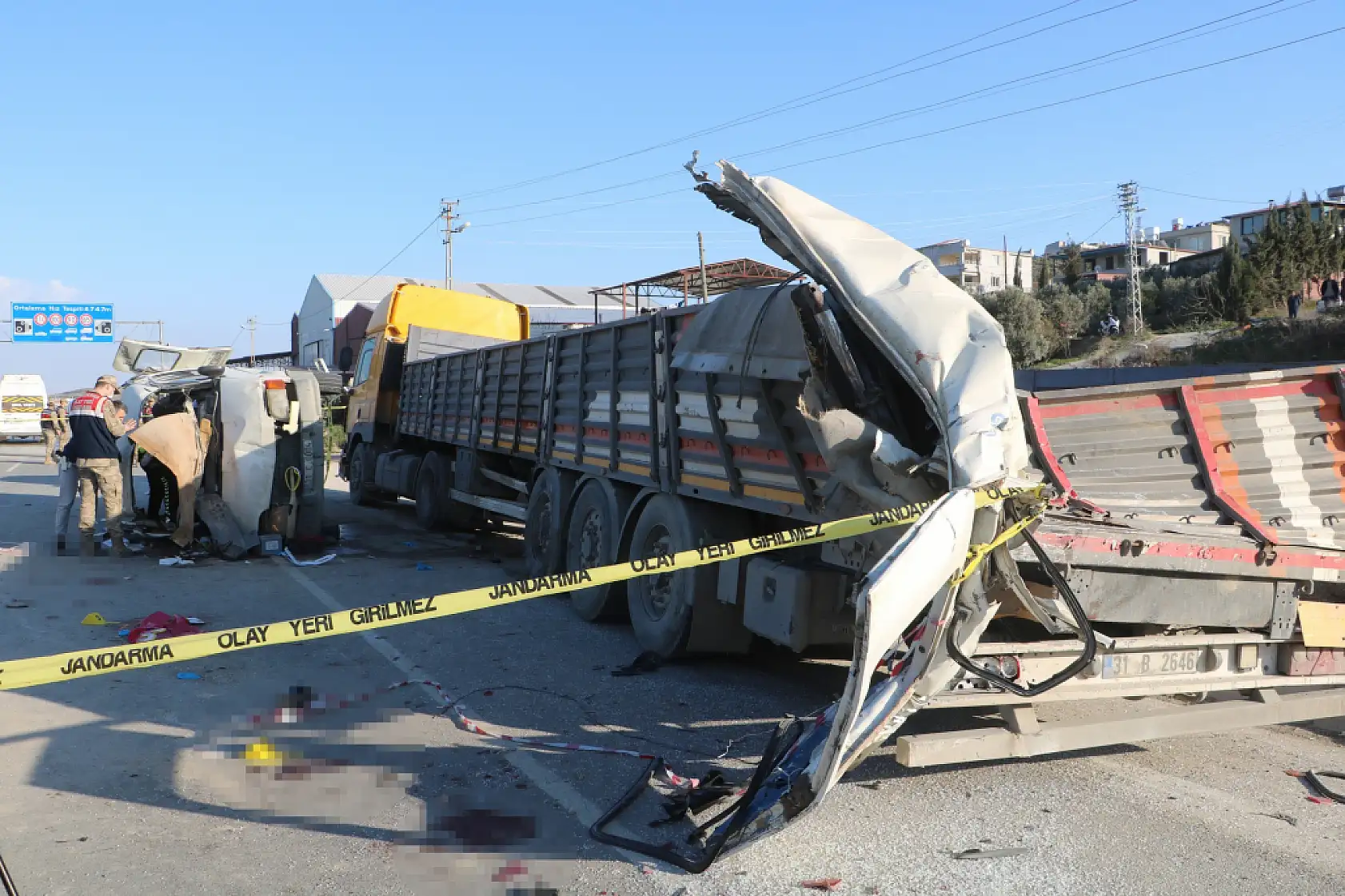Altı kişinin öldüğü kazada yaralı kurtulan 17 yaşındaki çocuk, 'Kazayı hatırlamak istemiyorum, kötü oluyorum'