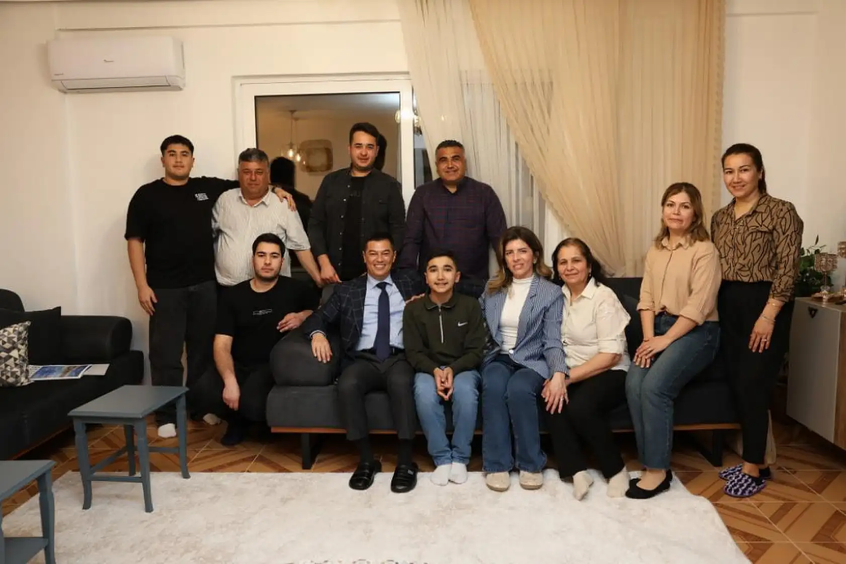 Başkan Ünlü, iftar yemeği davetini kırmadı