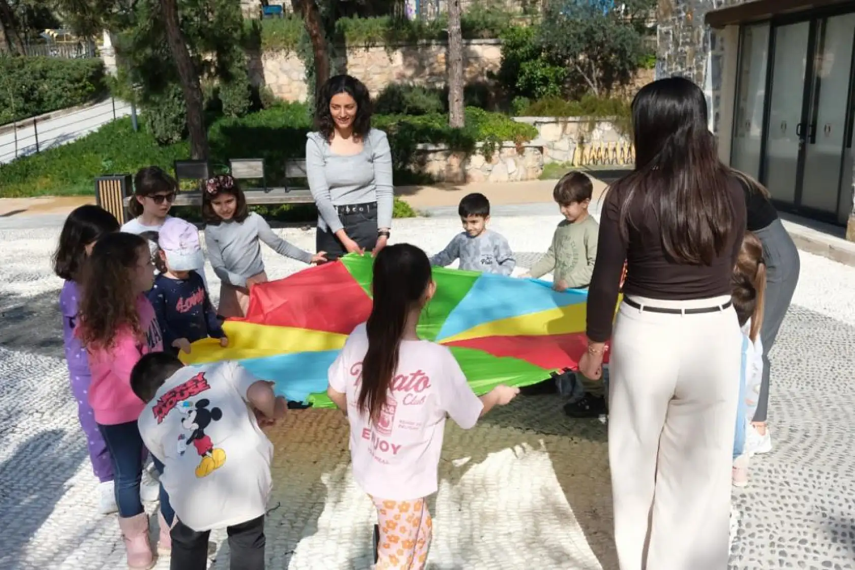 Bodrum'da çocuklar için eğlence dolu atölyeler! Tohum dikimiyle öğreniyorlar