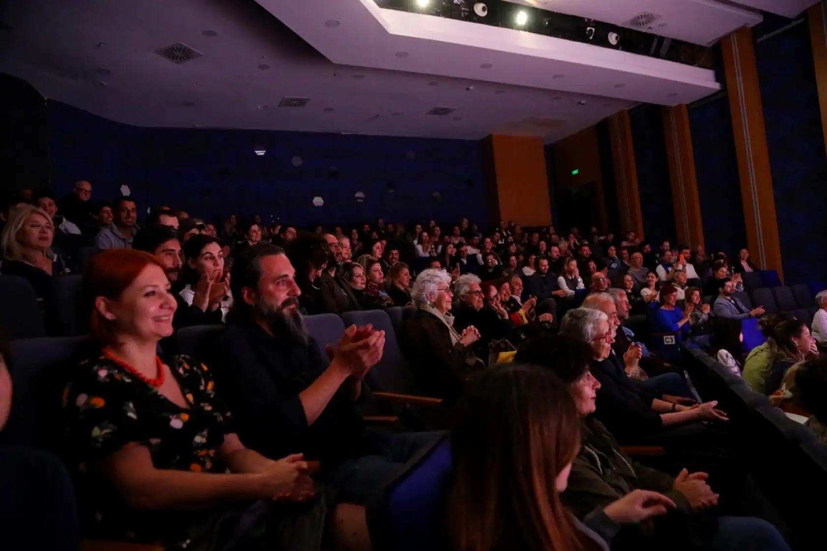 Bodrum'da Çiçu, izleyicisiyle buluştu