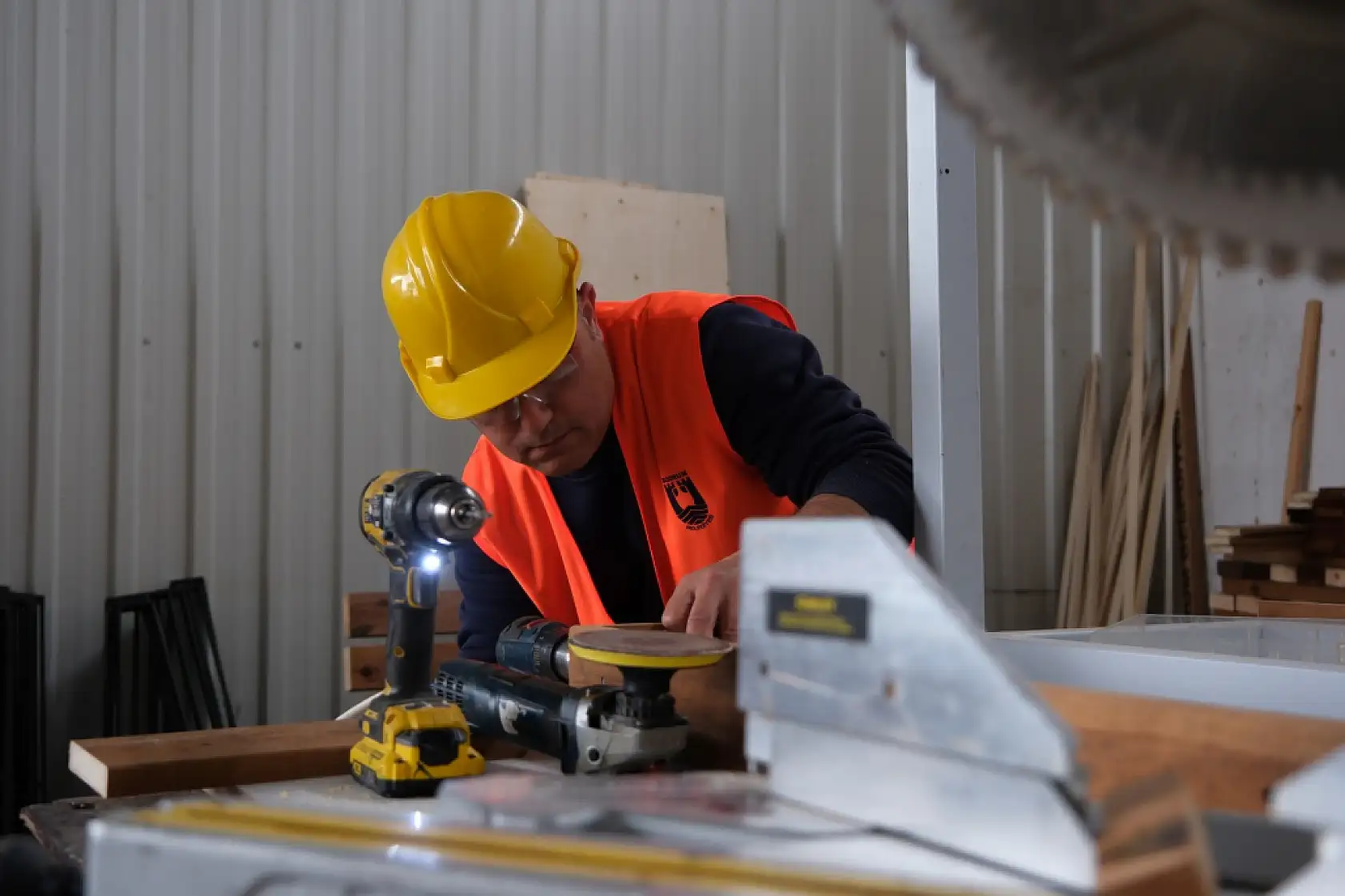 Belediye atölyelerinde plaj hazırlıkları sürüyor