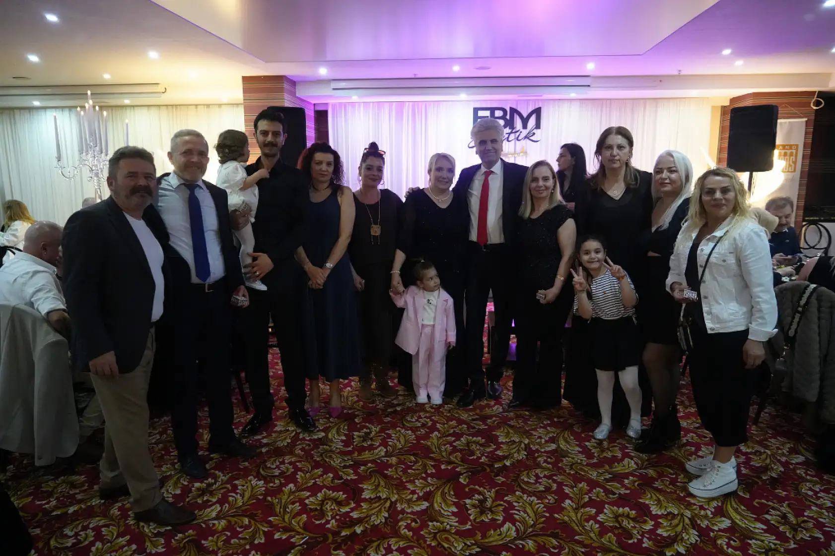 83 yaşındaki Bedia Akartürk: 'Halkıma daha güzel görünmek için ameliyat oldum'