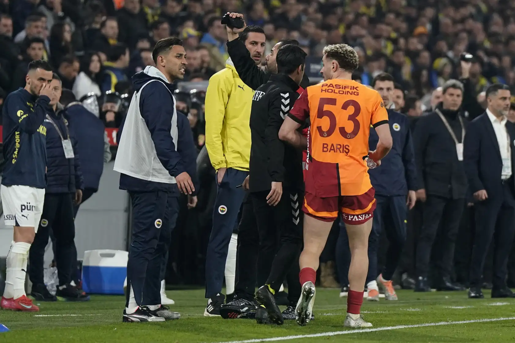Barış Alper Yılmaz ve Kerem Demirbay'a 1'er maç ceza