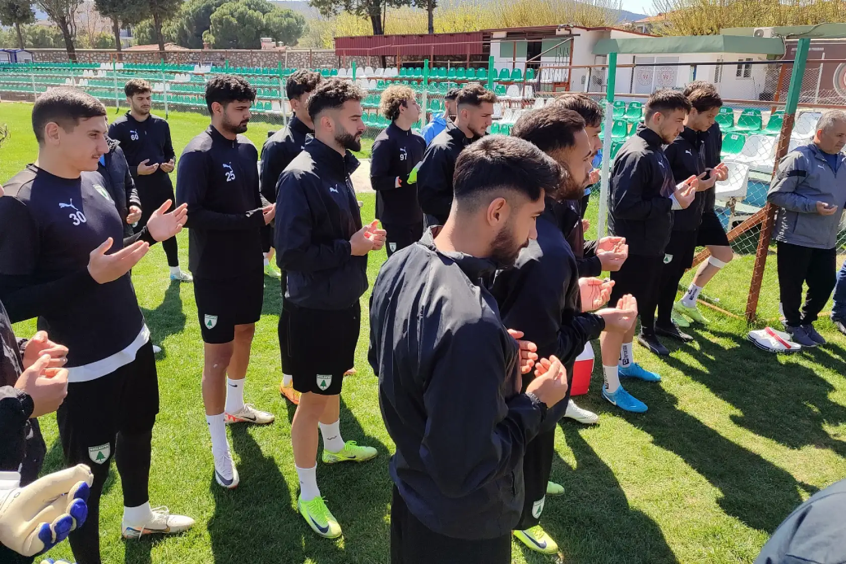 Muğlaspor, dua eşliğinde antrenmana çıktı