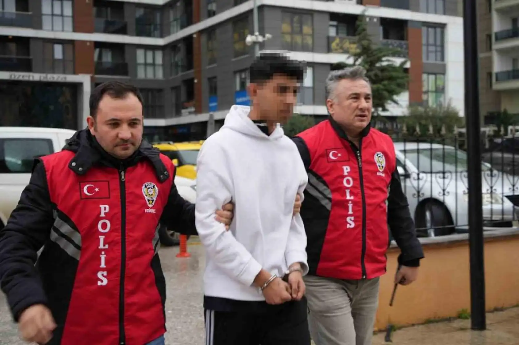 Öldürülen 15 yaşındaki genç kızın katil zanlısı, cinayeti günler öncesinden arkadaş grubunda paylaştı