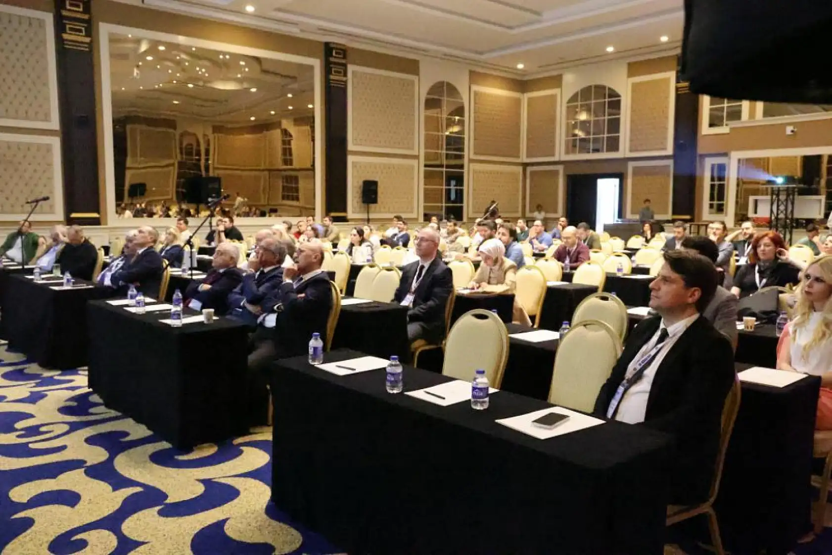 Muğla'da bir ilk: Gastroenteroloji Bağırsak Okulu'na 170 hekim akın etti!