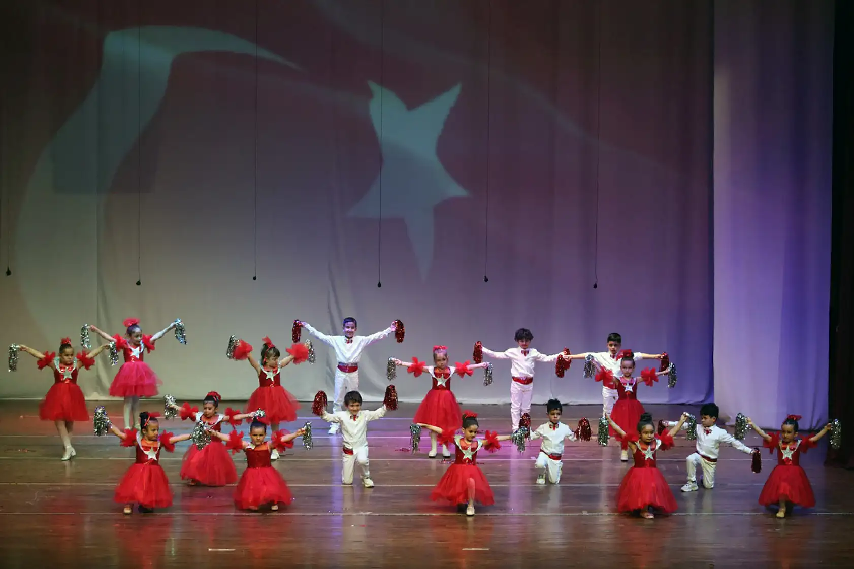 MTK Koleji'nin 23 Nisan kutlamaları devam ediyor